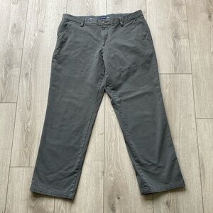 Dockers Dress Pants Gray Chinos Straight Leg Men’s 38 x 32